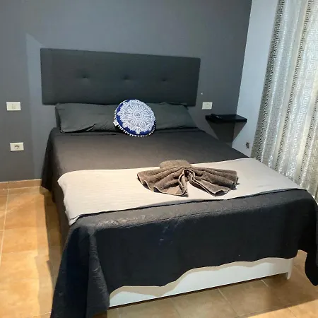 Martsaras Piscina Sardina アパート